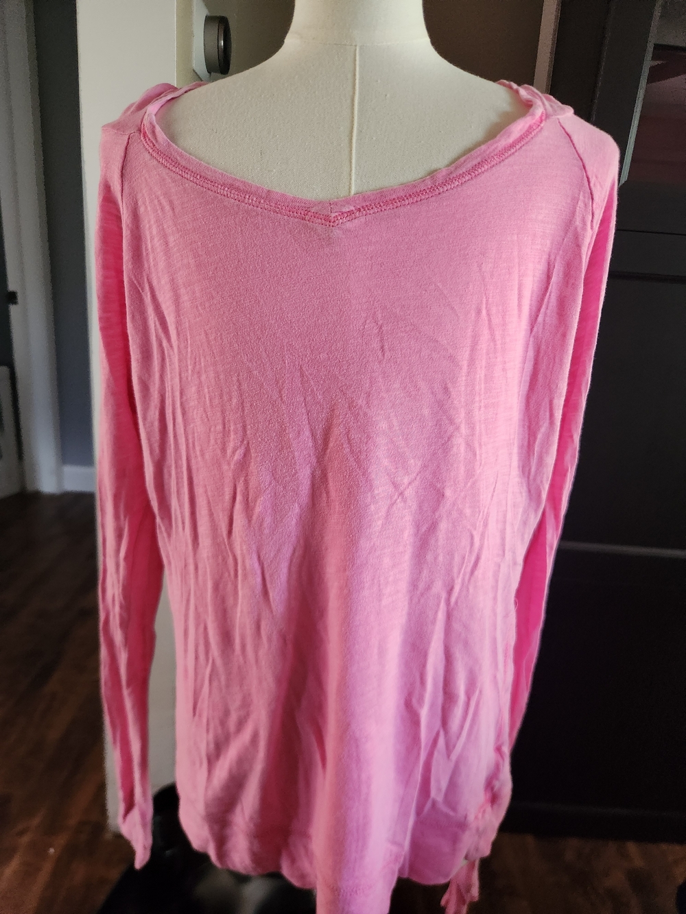 SO Pink Long-Sleeve Lightweight Women's Top